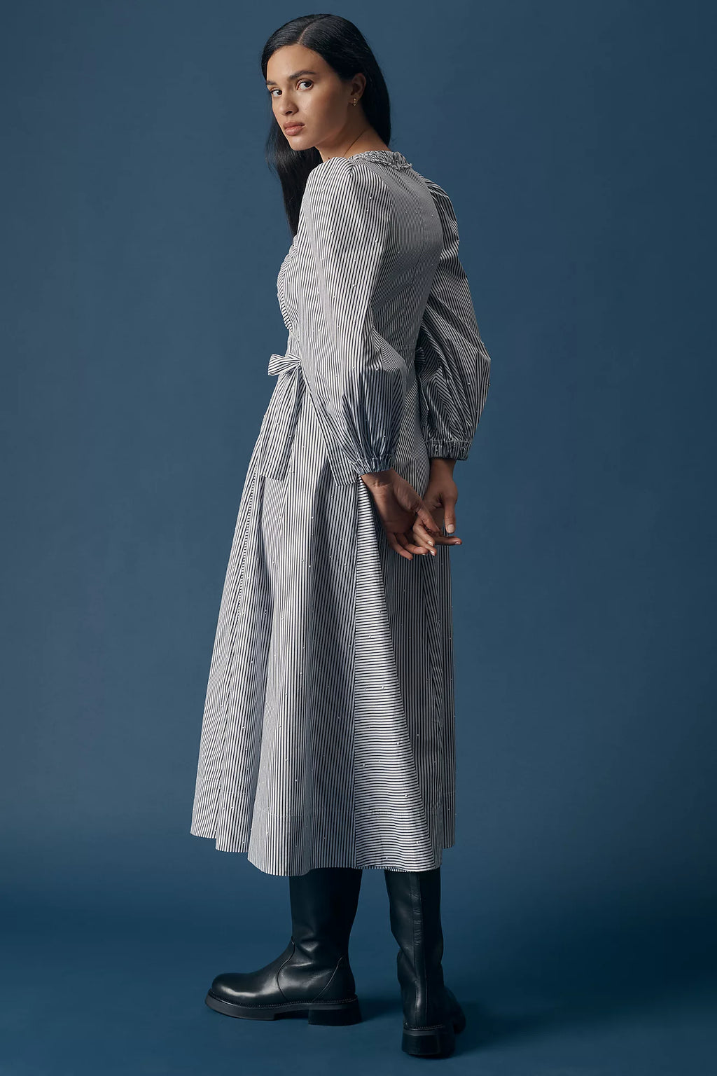 Long-Sleeved V-Neck A-Line Midi Dress