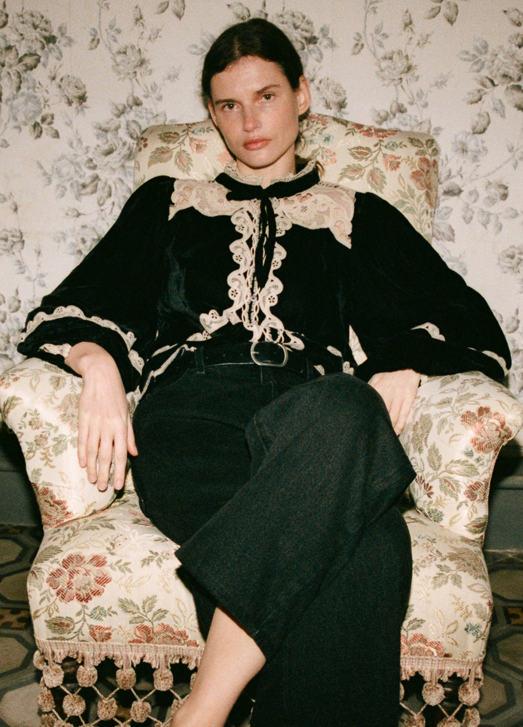 Lace Embroidered  Long-Sleeved Top