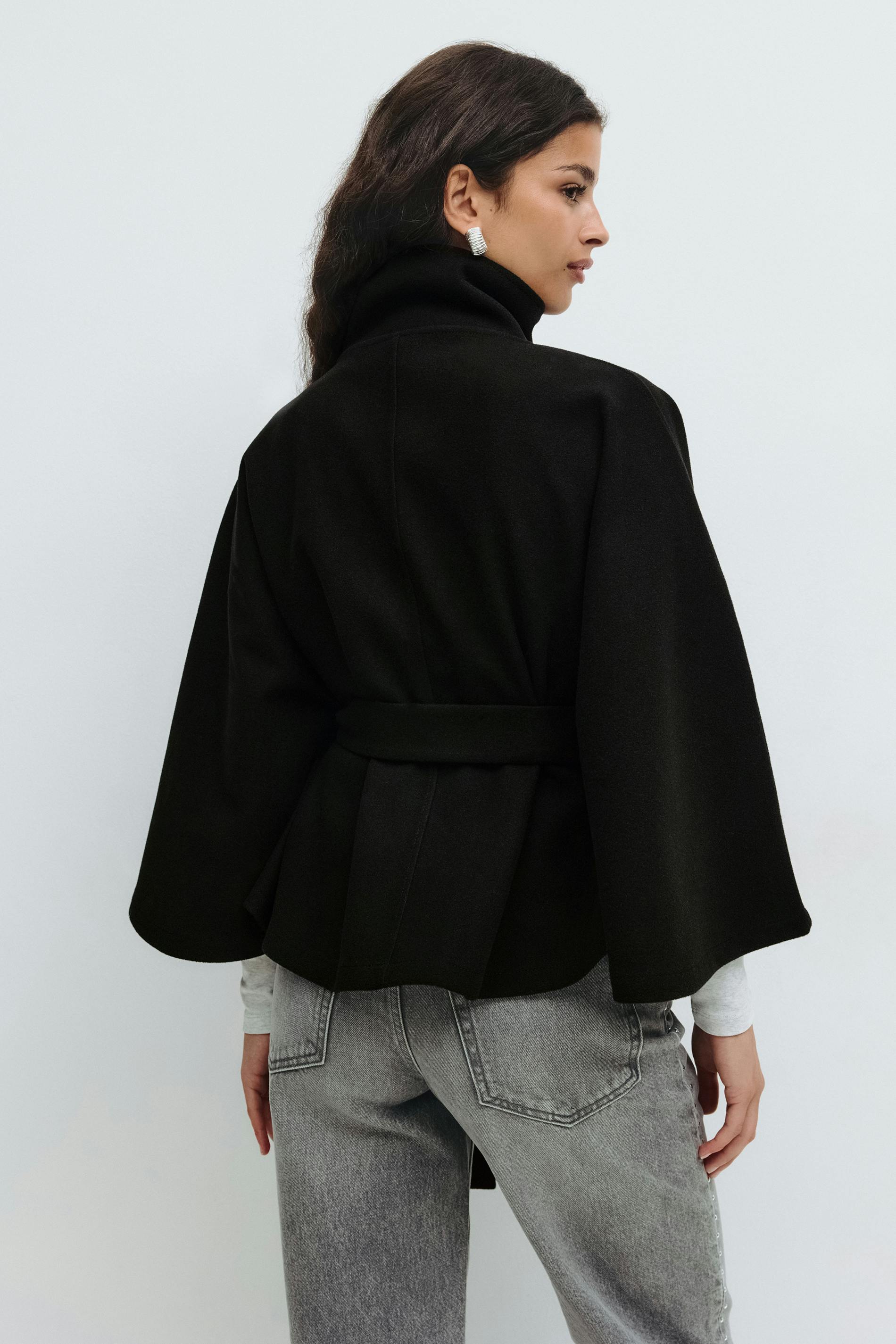 Belt cape jacket
