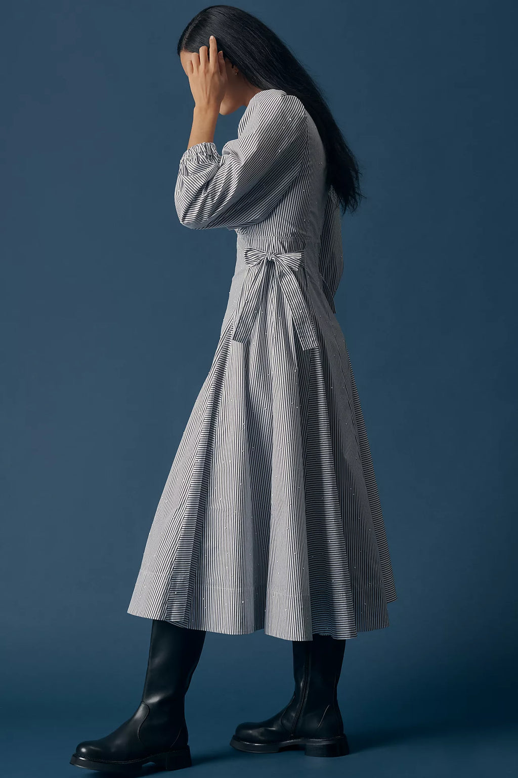 Long-Sleeved V-Neck A-Line Midi Dress