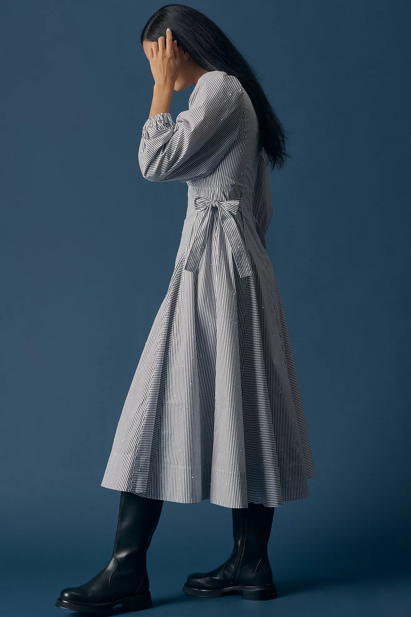 Long-Sleeved V-Neck A-Line Midi Dress