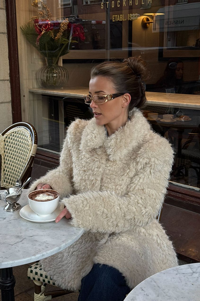 Rounded Sleeve Faux Fur Jacket